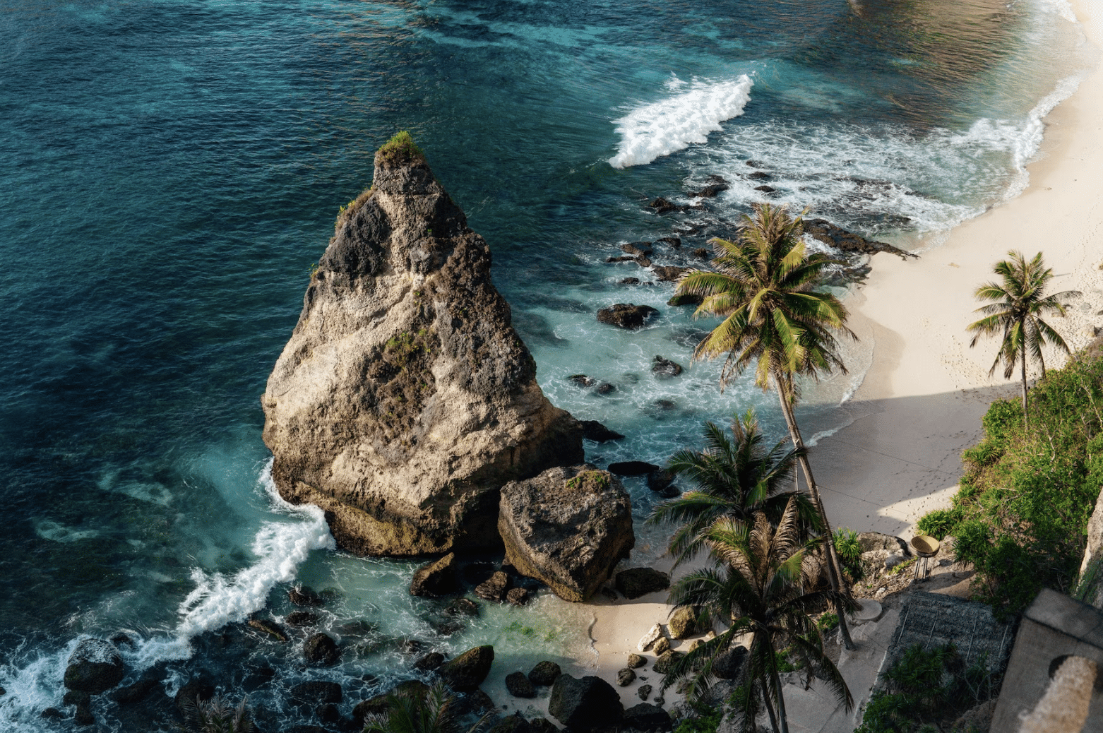 https://www.freepik.es/foto-gratis/hermosa-playa-diamantes-isla-penida-bali-indonesia_16538324.htm#fromView=search&page=1&position=0&uuid=61b2be1e-2b5d-4a24-92c2-f0fb8f32176c&query=Sri+Lanka